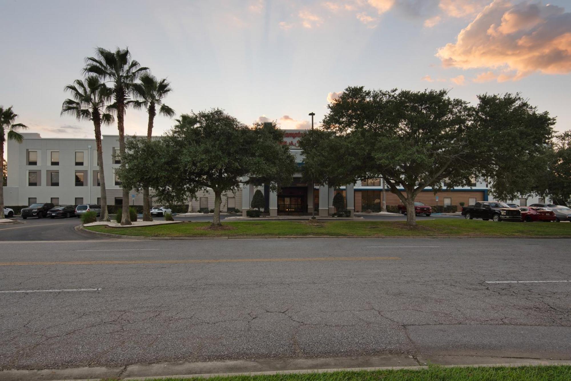 Hampton Inn & Suites Pensacola I-10 N At University Town Plaza Ferry Pass Zewnętrze zdjęcie